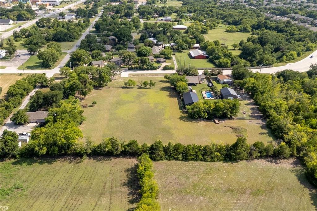 404 Hackberry Drive Property Photo 7