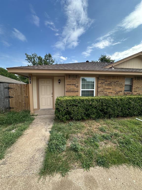 1144 Suburban Street 1146 Property Photo 1