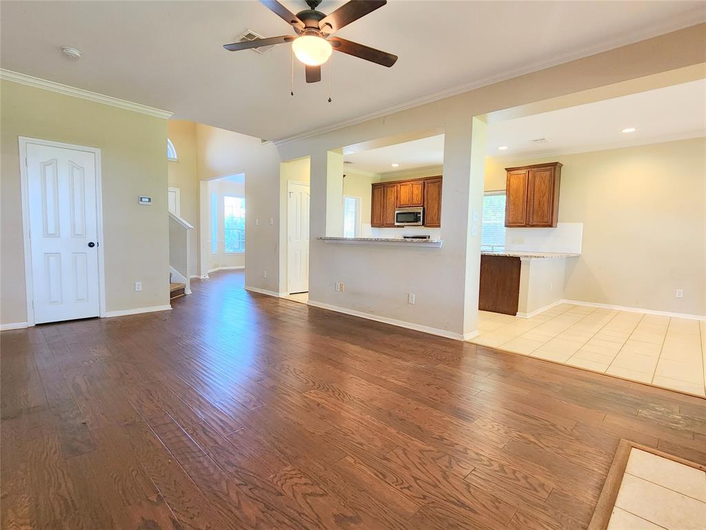 2105 Clubside Drive Property Photo 6