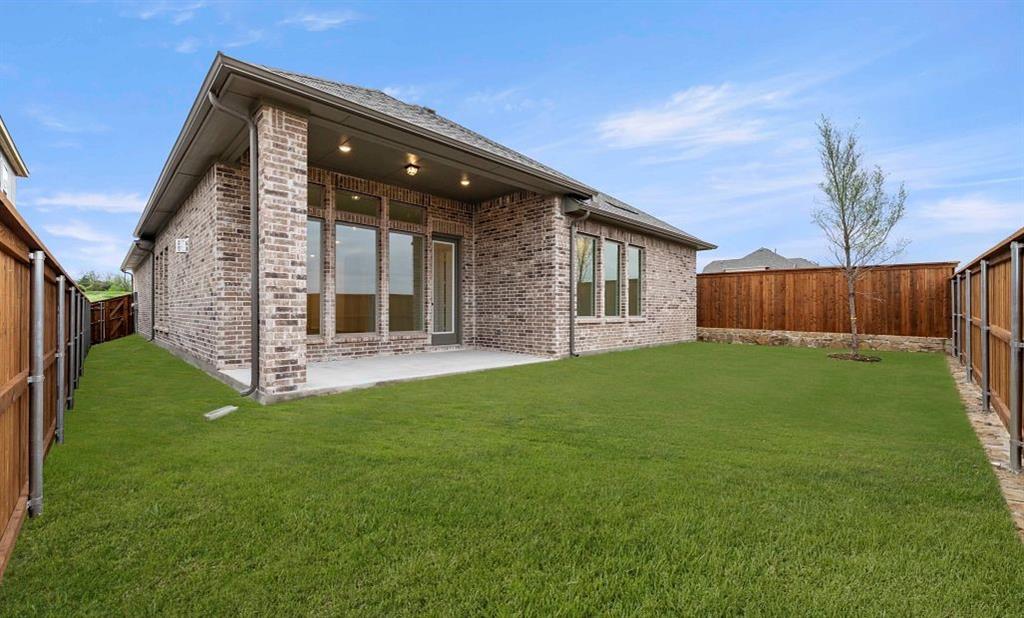 1005 Sky Five Drive Property Photo 4