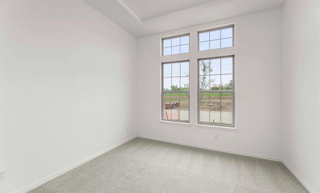 1005 Sky Five Drive Property Photo 7
