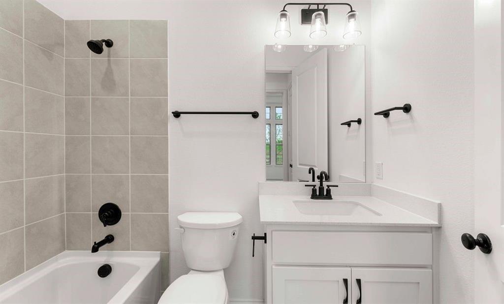 1005 Sky Five Drive Property Photo 8