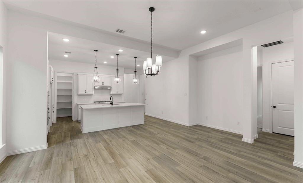 1005 Sky Five Drive Property Photo 14