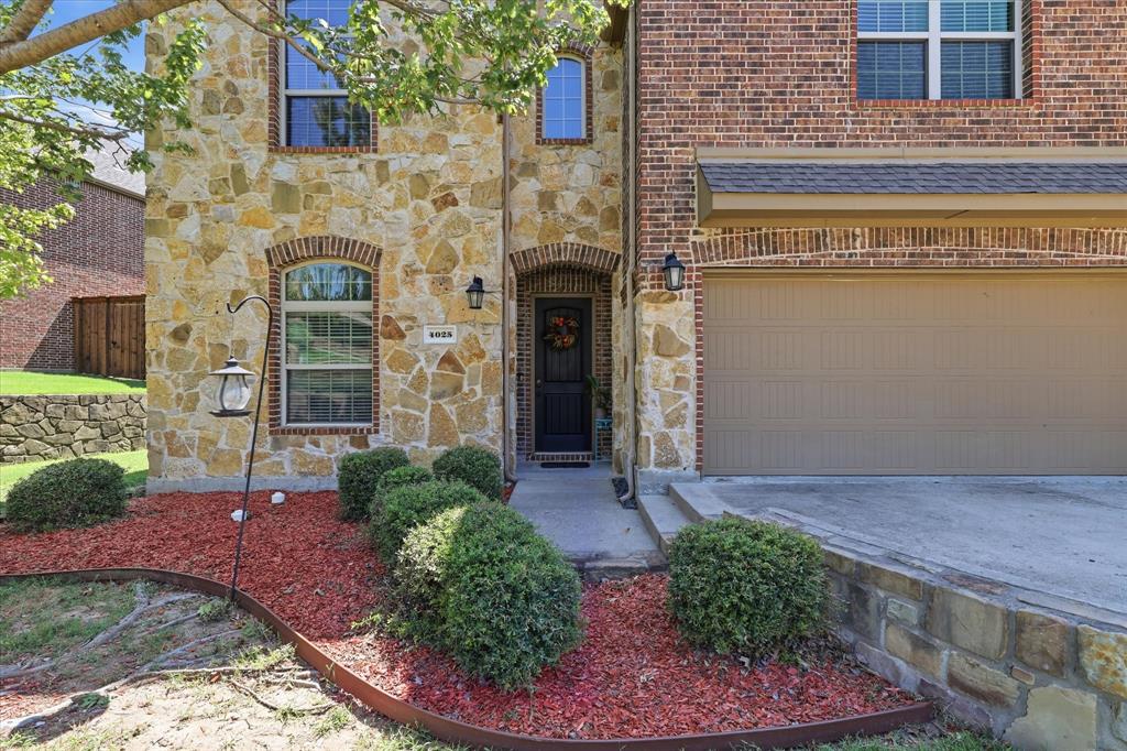 4025 Dalton Drive Property Photo 2