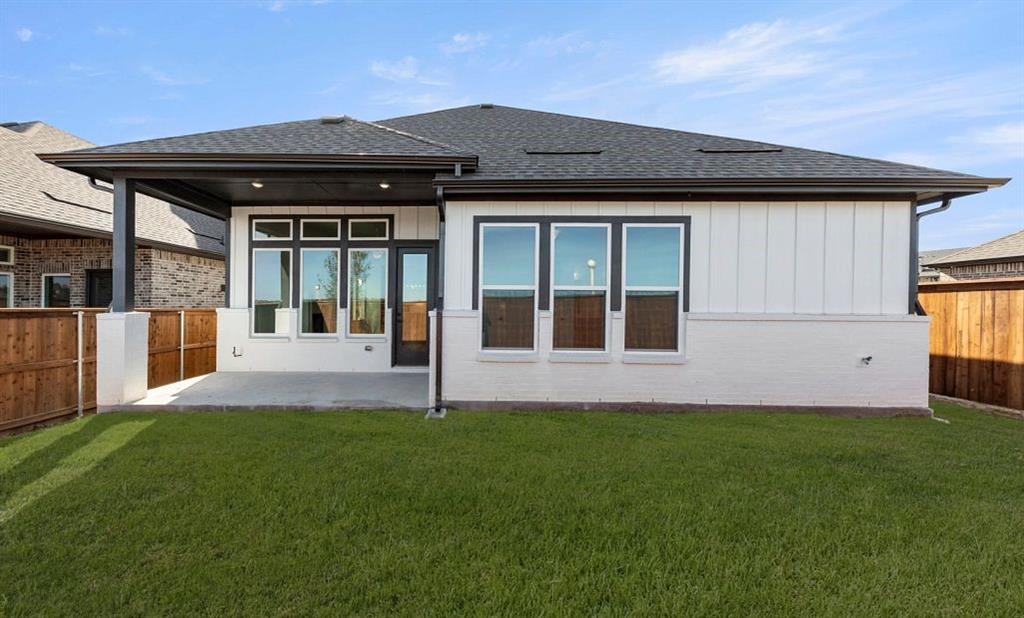 1225 Eclipse Way Property Photo 3