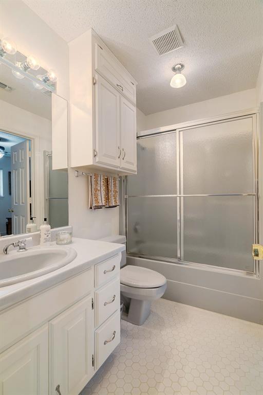 940 Brandyn Place Property Photo 17