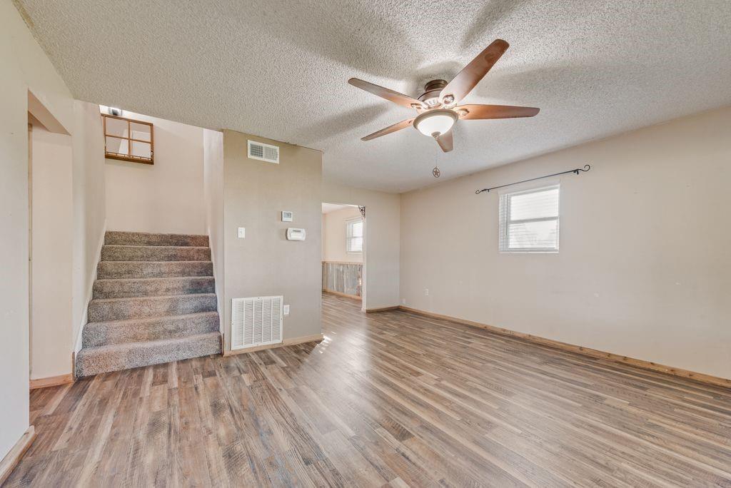 220 Crump Circle Property Photo 8