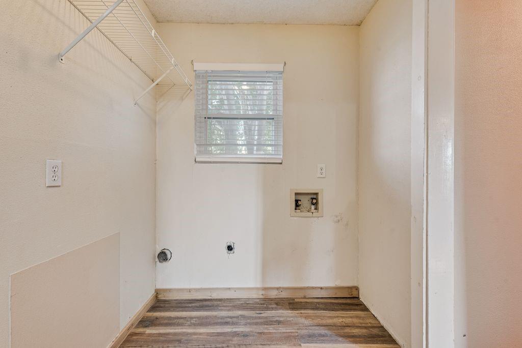 220 Crump Circle Property Photo 17