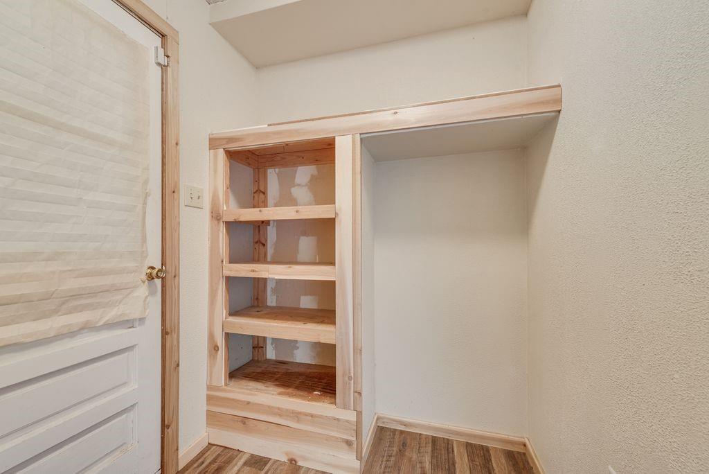 220 Crump Circle Property Photo 18