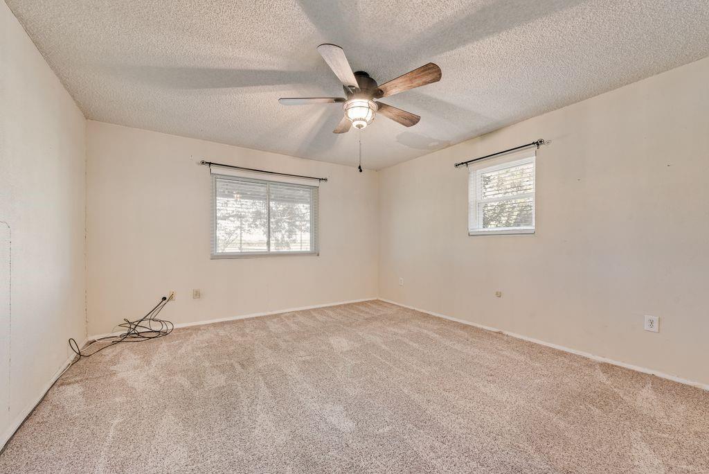 220 Crump Circle Property Photo 24