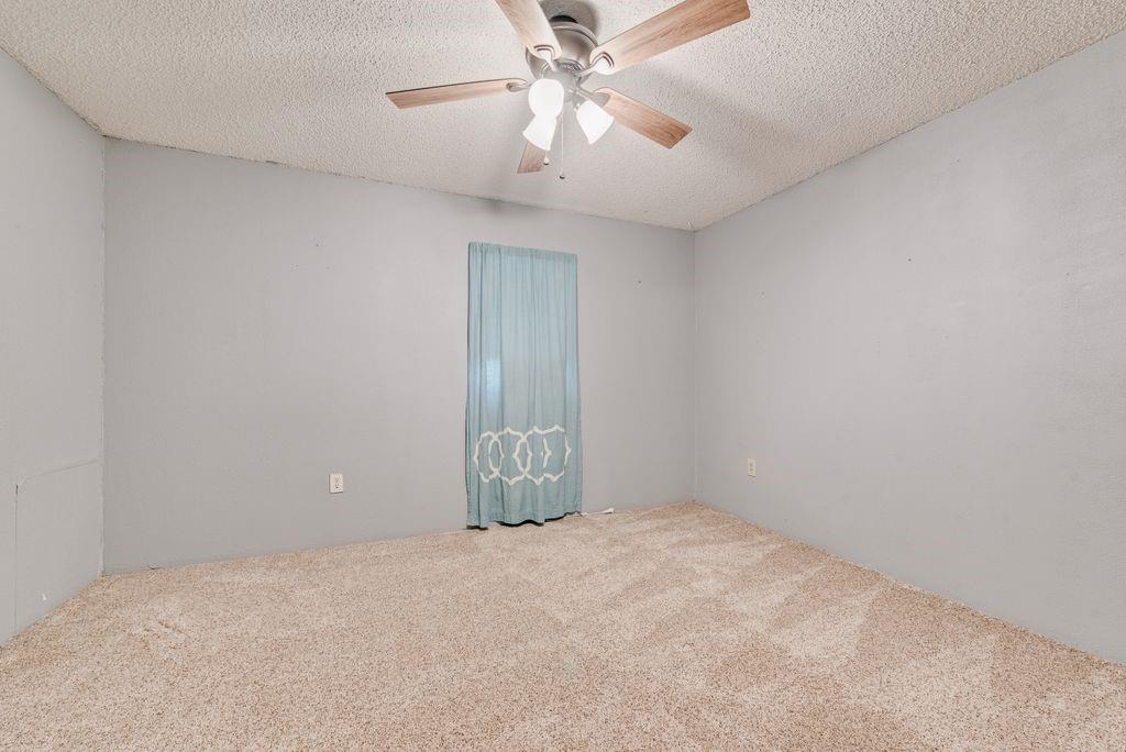 220 Crump Circle Property Photo 28