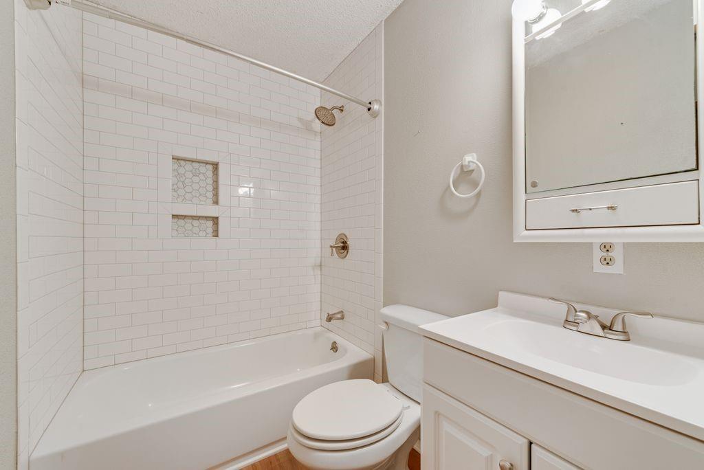 220 Crump Circle Property Photo 29