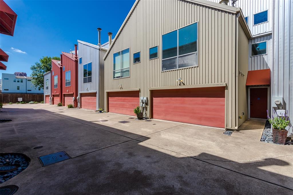 1429 Caddo Street B Property Photo 1