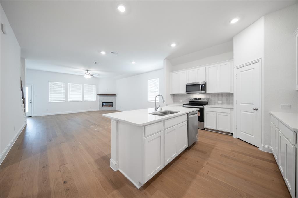 3421 Longfellow Avenue Property Photo 4