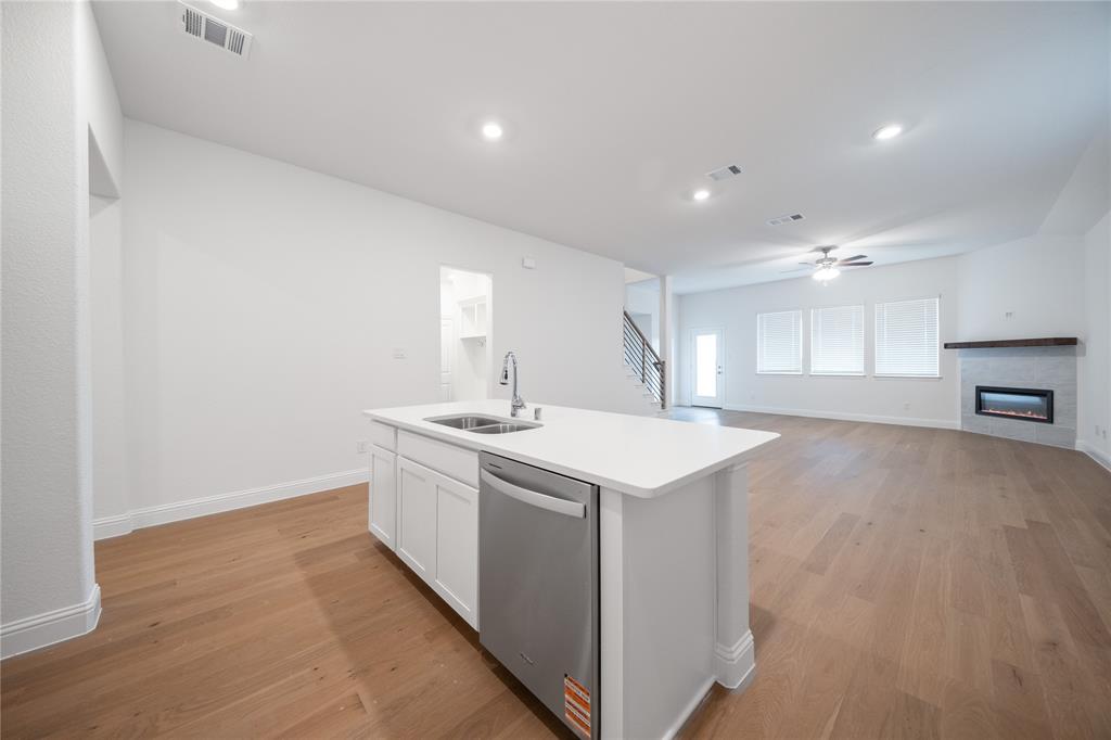 3421 Longfellow Avenue Property Photo 6