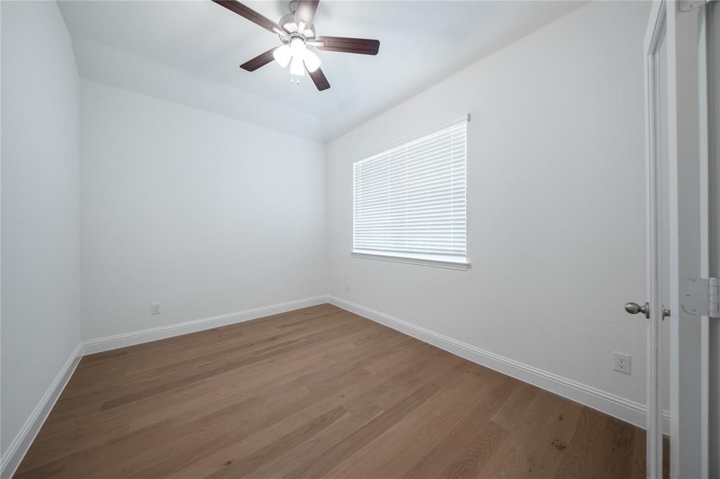 3421 Longfellow Avenue Property Photo 15