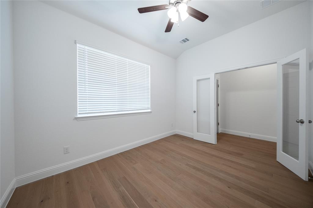 3421 Longfellow Avenue Property Photo 16