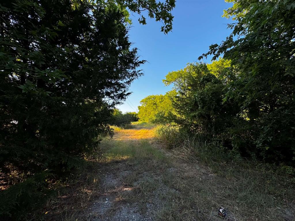 4270 Belz Road Property Photo 5