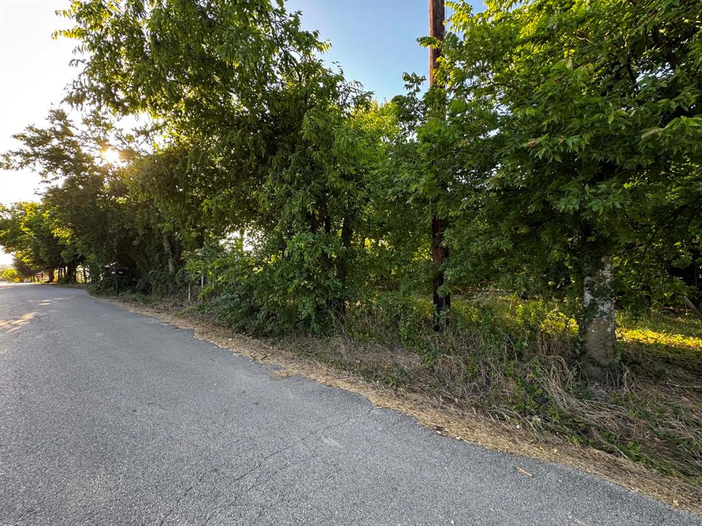 4270 Belz Road Property Photo 6