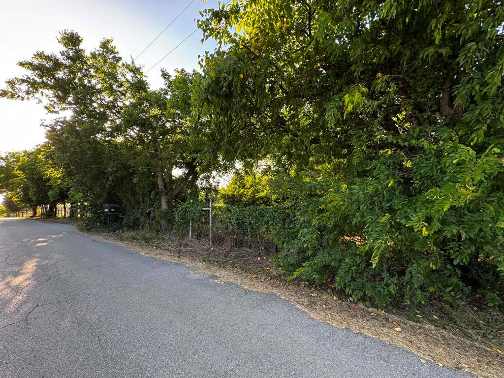 4270 Belz Road Property Photo 7