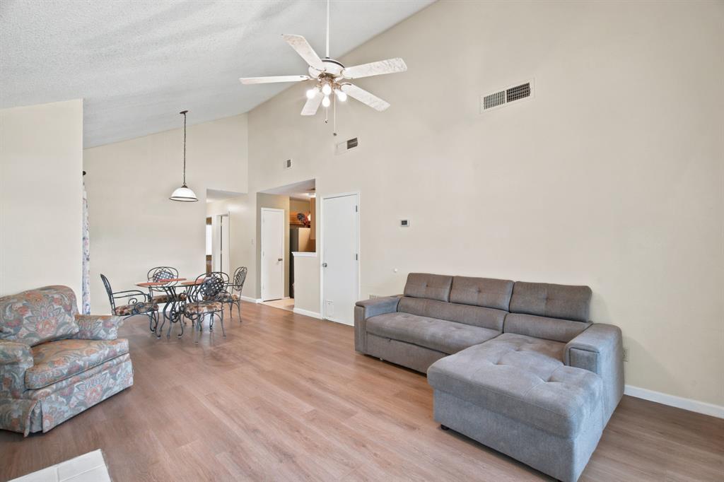 4837 Thistledown Drive Property Photo 7