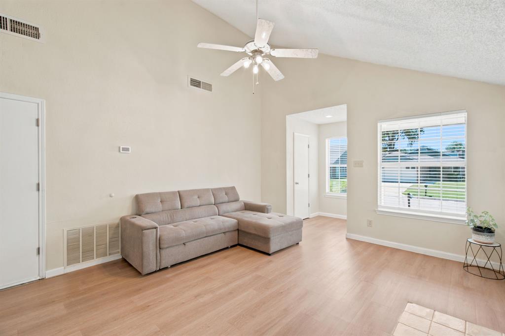 4837 Thistledown Drive Property Photo 8