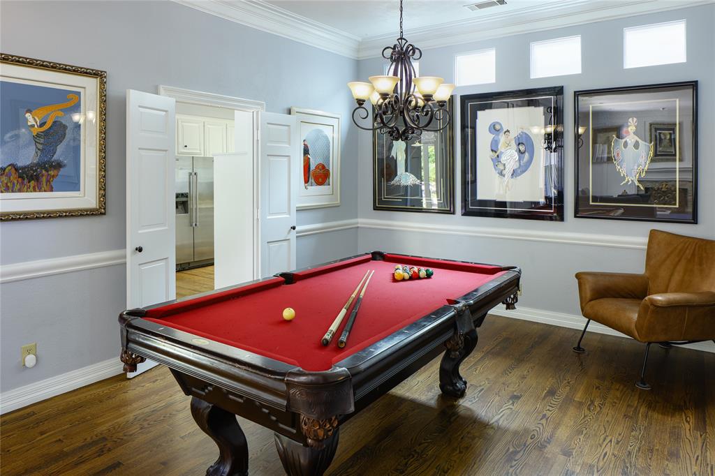 5908 Fallsview Lane Property Photo 3