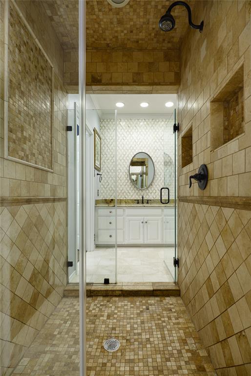 5908 Fallsview Lane Property Photo 24
