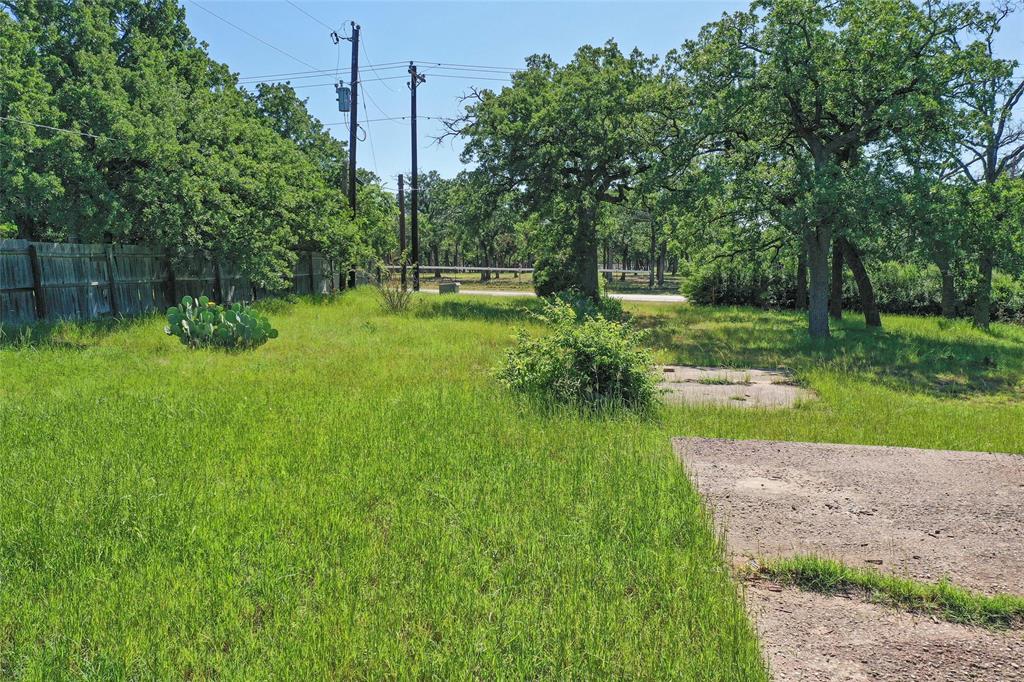 1102 Maple Drive Property Photo 6