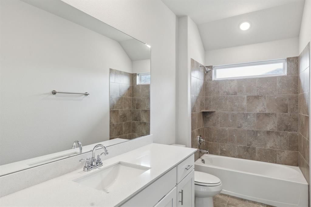 709 Rain Barrel Place Property Photo 16