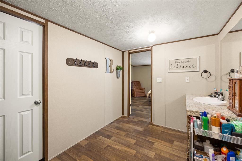 5913 N Oklahoma Trail Property Photo 13