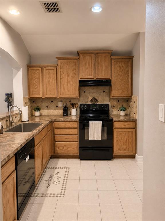 1516 Canary Drive Property Photo 6