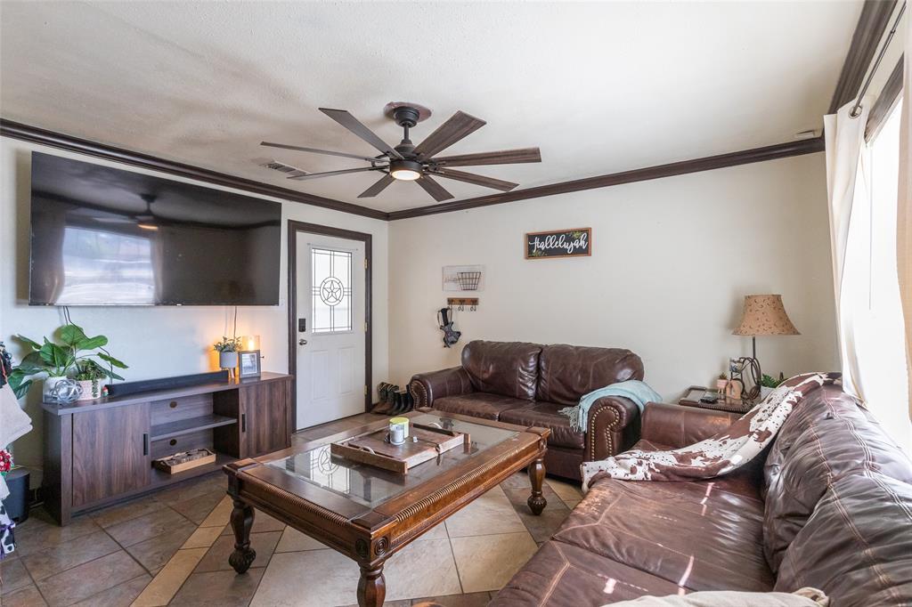 1418 Green Street Property Photo 4