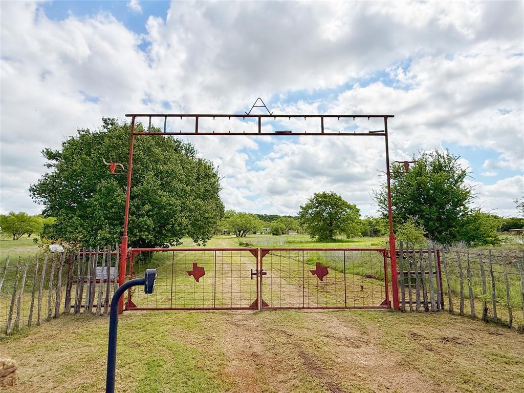 1091 Withers Road Property Photo 1