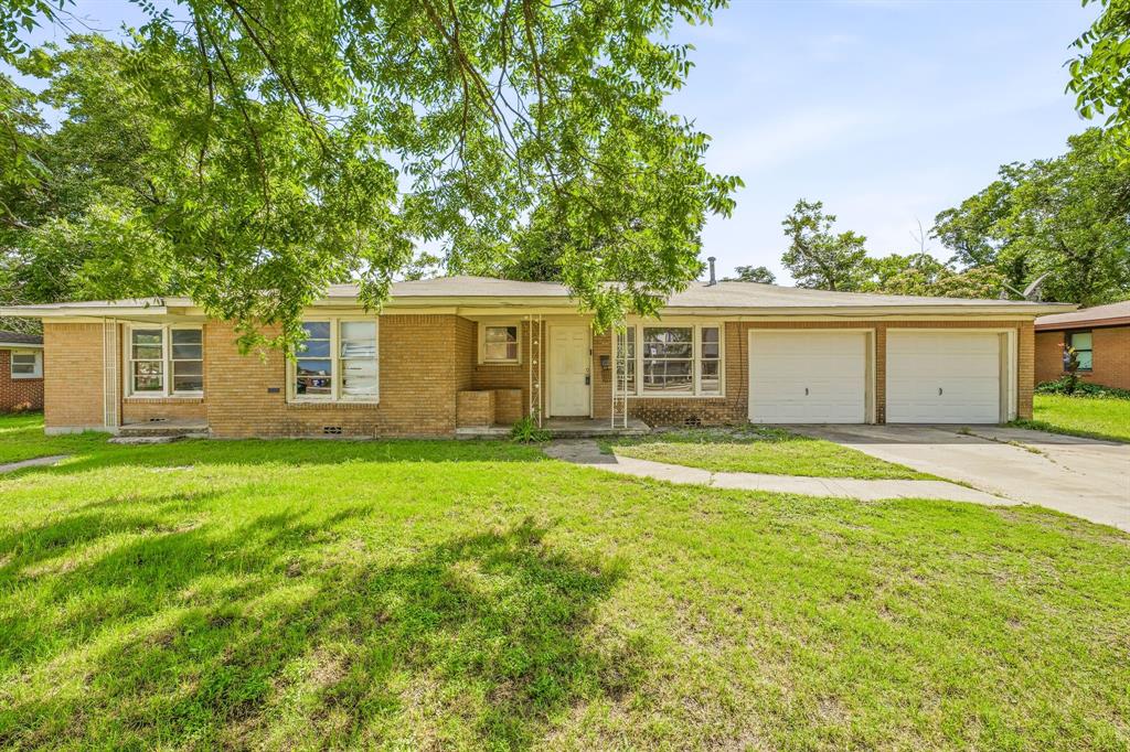 594 N Harbin Drive Property Photo 1