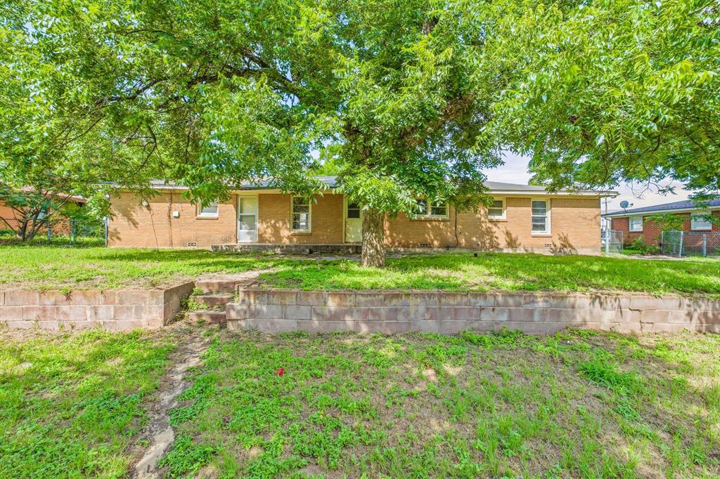 594 N Harbin Drive Property Photo 5