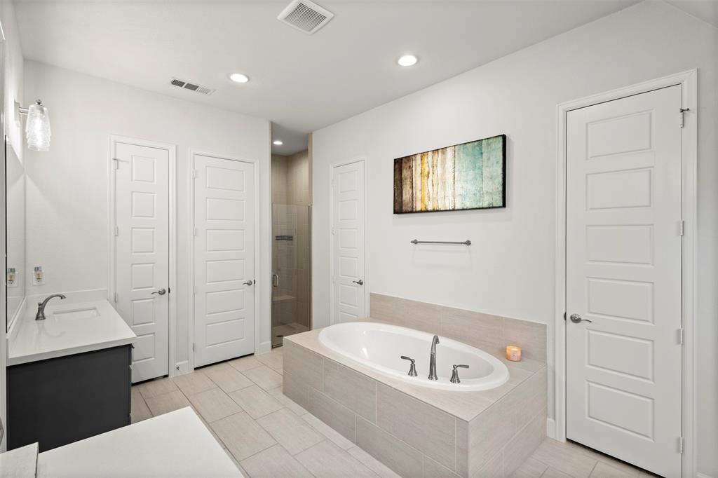 2837 Midlake Drive Property Photo 29