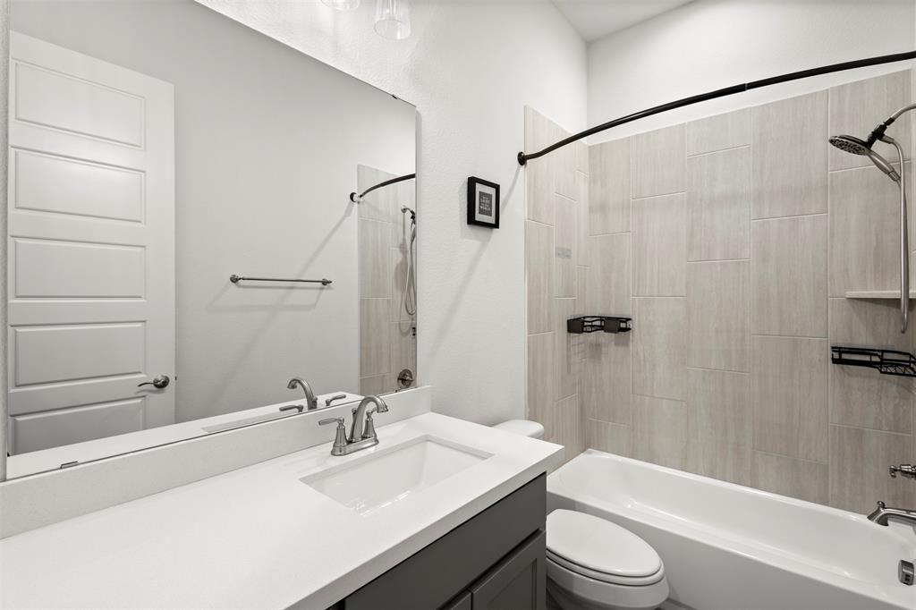 2837 Midlake Drive Property Photo 33