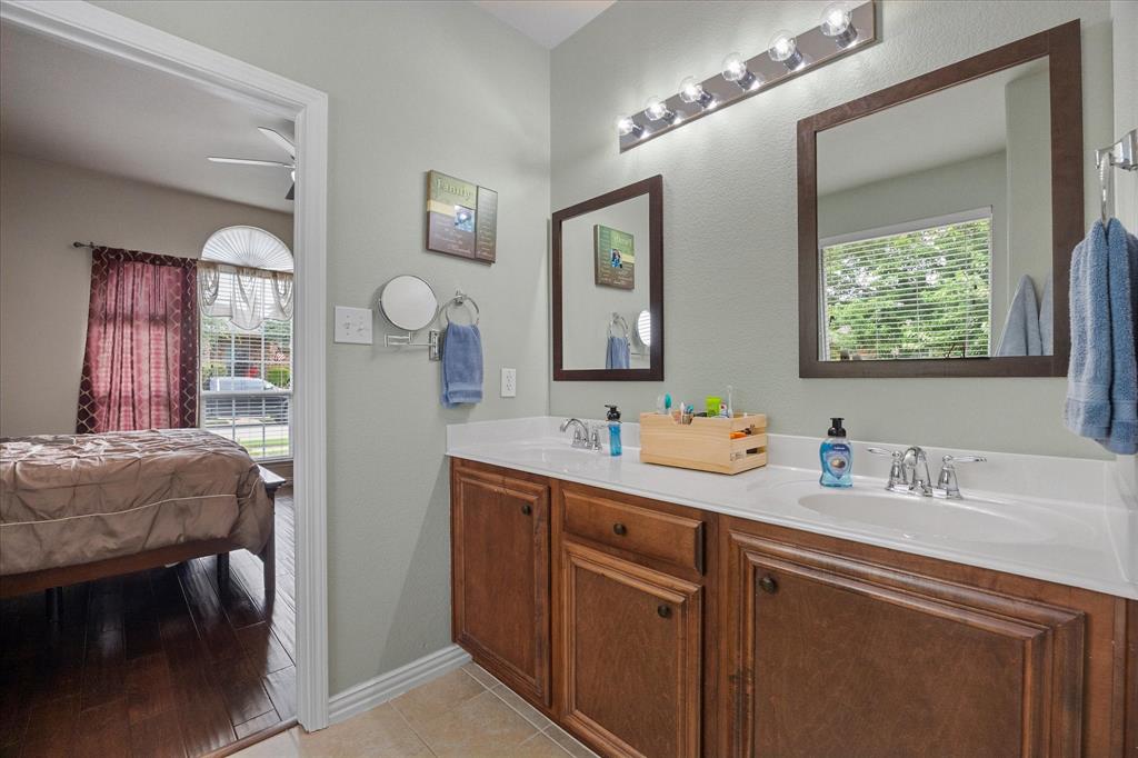 1395 Bay Line Drive Property Photo 15