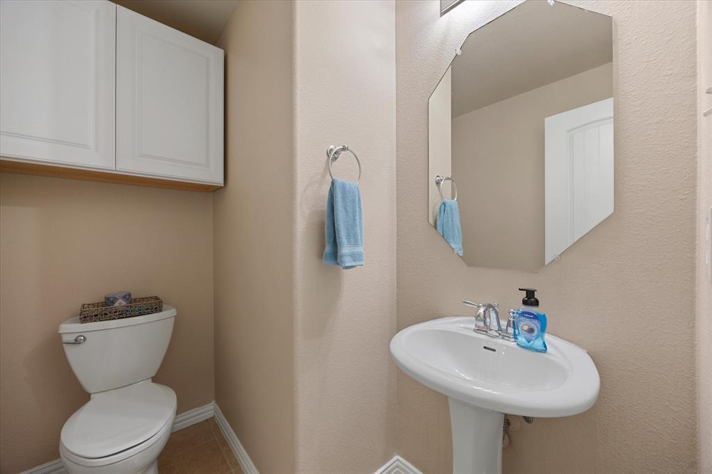 1395 Bay Line Drive Property Photo 17