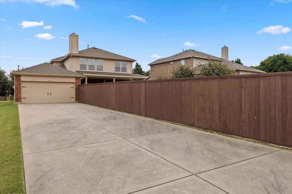 1395 Bay Line Drive Property Photo 29
