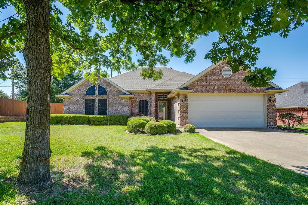 1509 Oak Tree Circle Property Photo 1