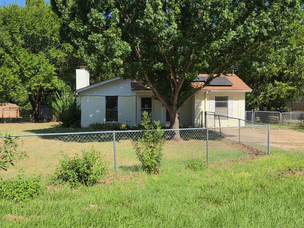 329 Walnut Avenue Property Photo 7