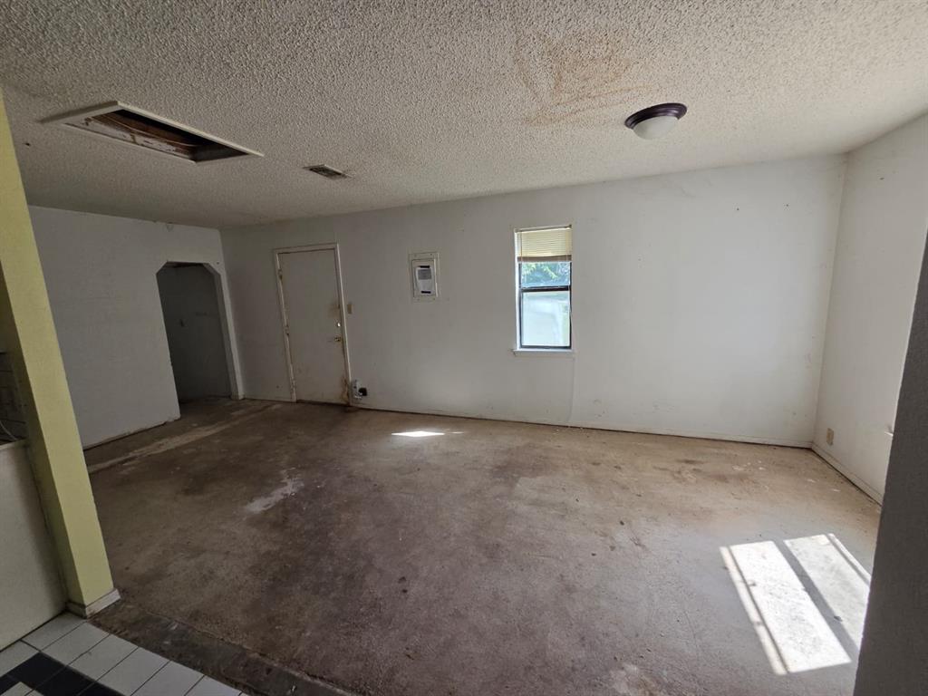 329 Walnut Avenue Property Photo 11