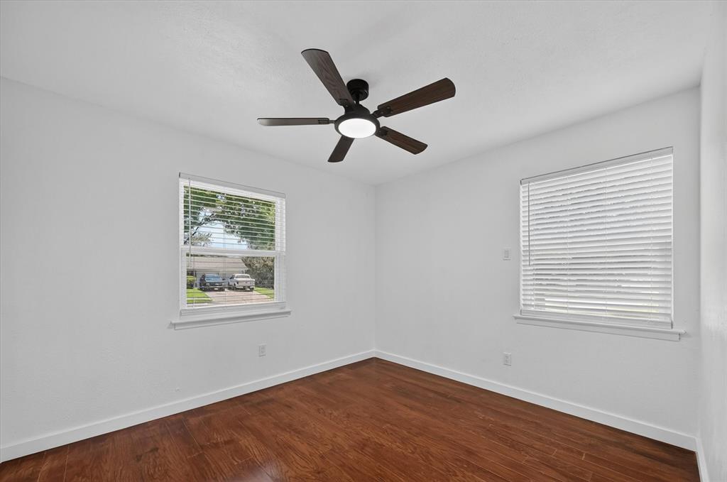 2861 Mark Twain Drive Property Photo 17