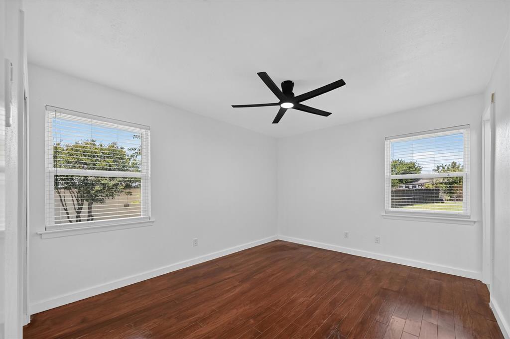 2861 Mark Twain Drive Property Photo 20