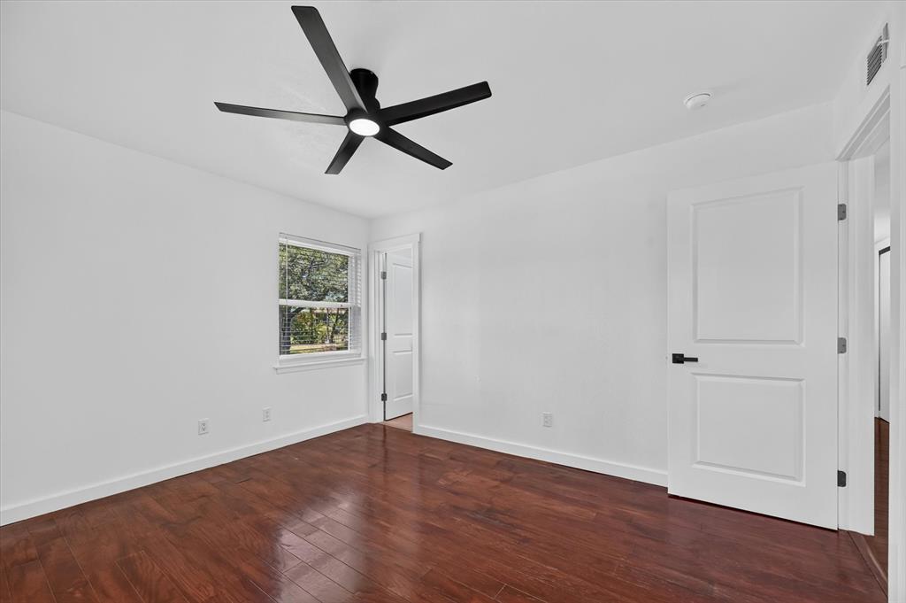 2861 Mark Twain Drive Property Photo 21