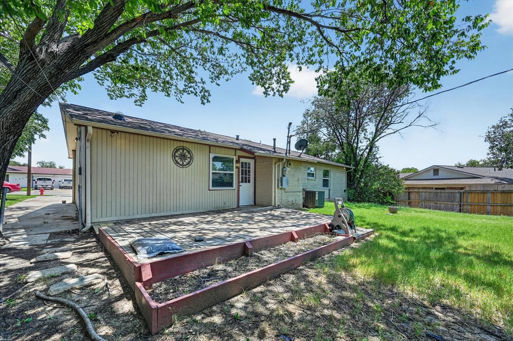 2861 Mark Twain Drive Property Photo 27