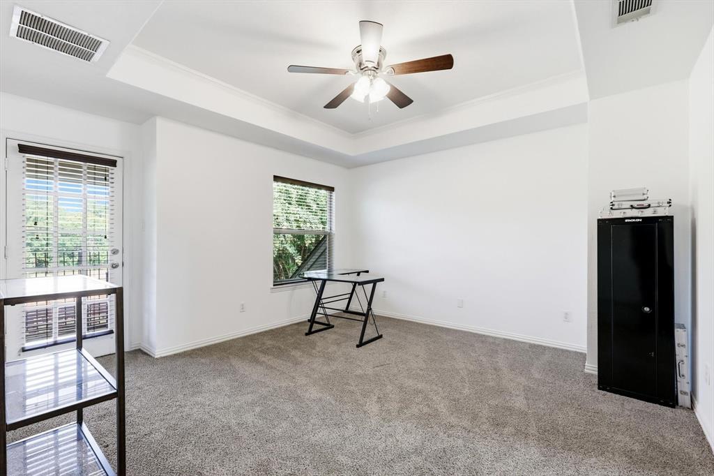 728 Castle Creek Drive Property Photo 26