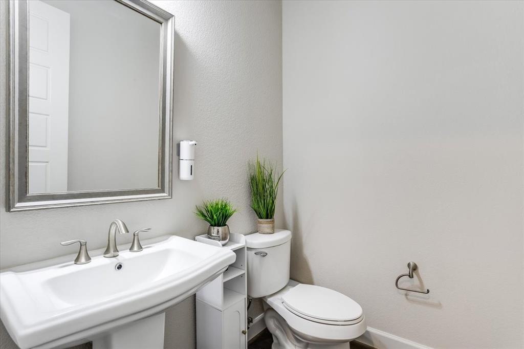 6105 Millie Way Property Photo 17